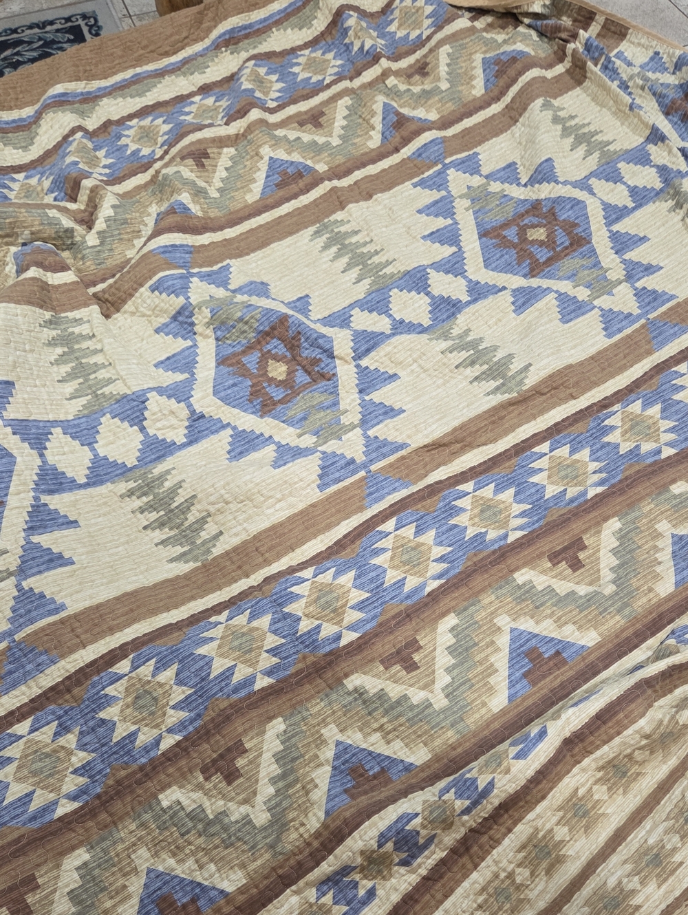 Southwestern Quilt in Blue, Tan & Cream
